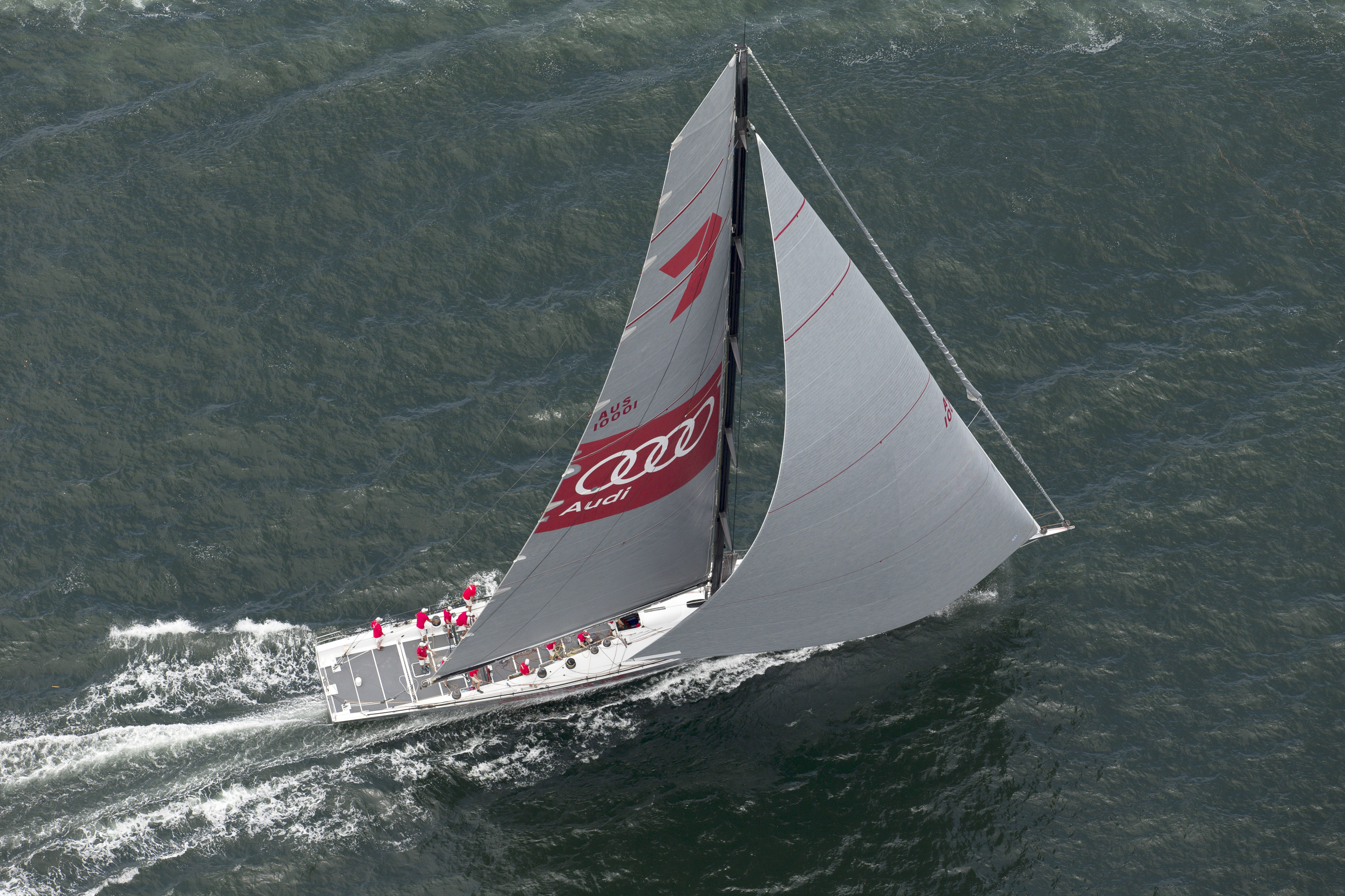 WILD OATS XI DEMOLISHES HER OWN RACE RECORD IN THE  BRISBANE TO KEPPEL YACHT RACE