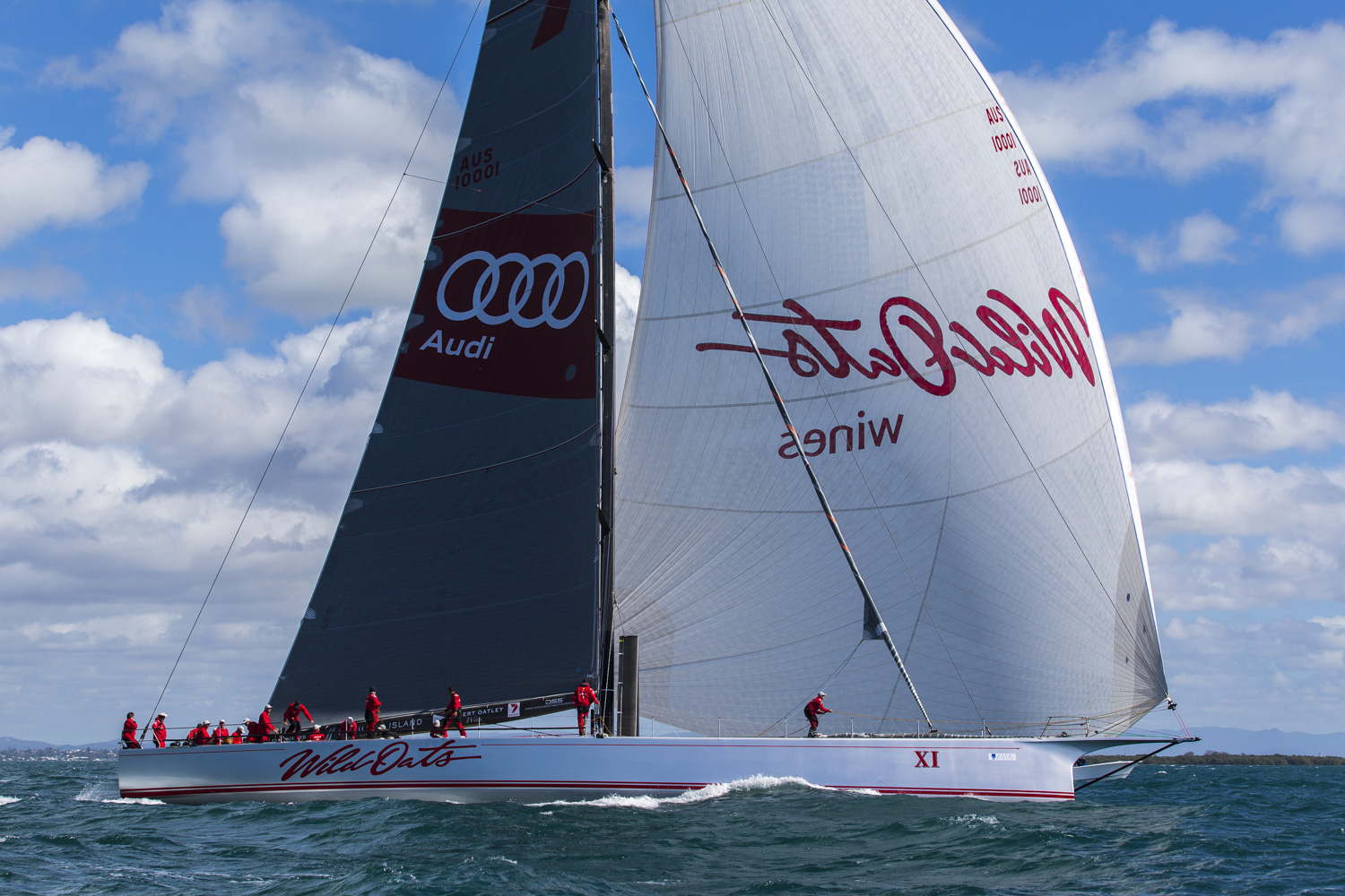 WILD OATS XI HOLDS A NARROW LEAD IN THE ROLEX SYDNEY HOBART RACE